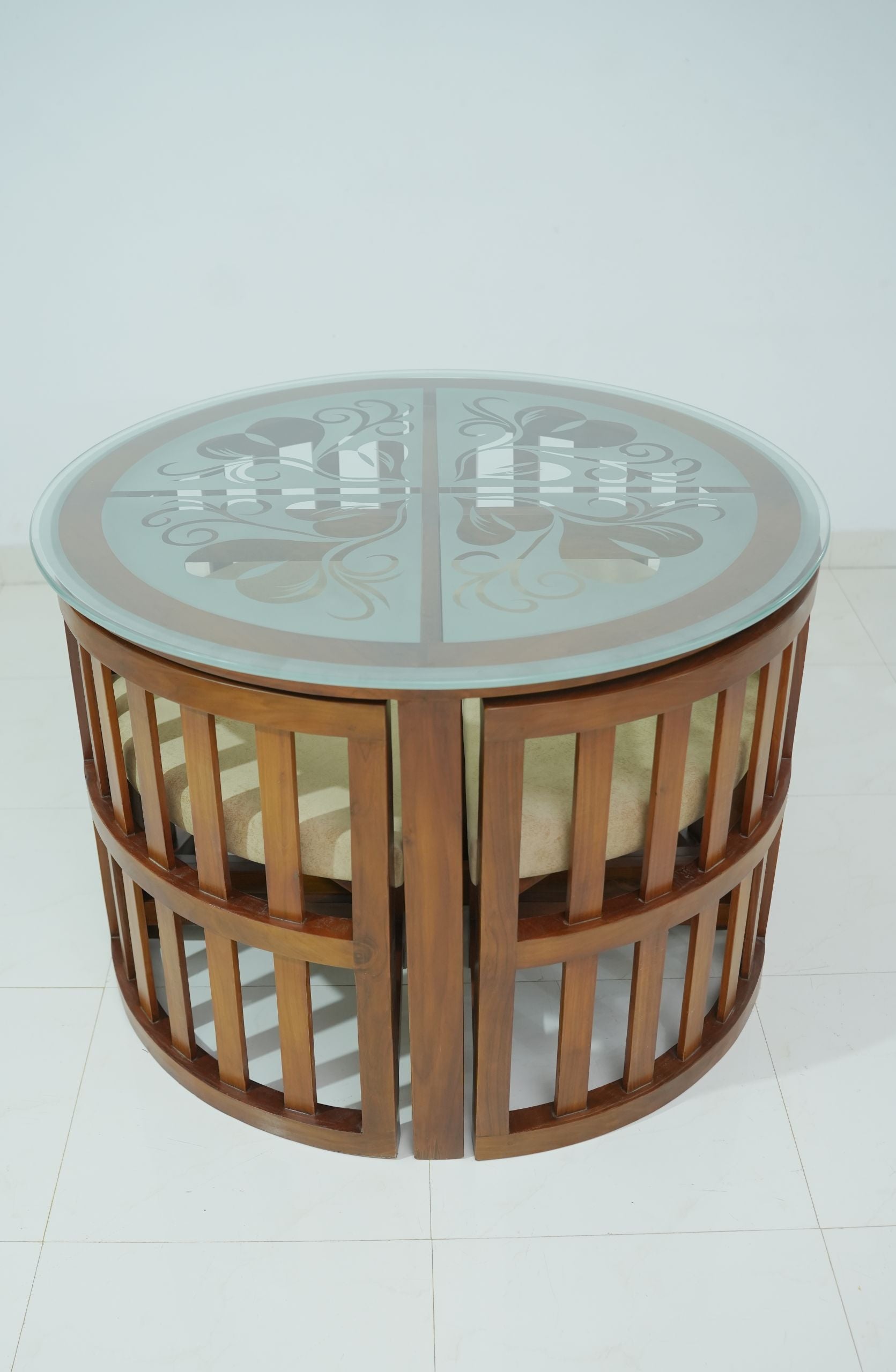 Round Dining Tables